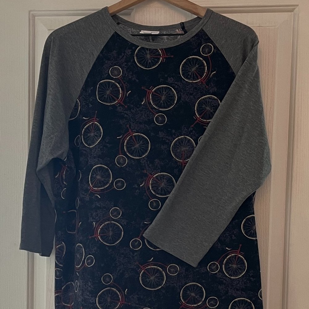 LuLaRoe Randy T-Shirt (2XL)